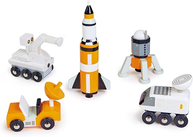Tender Leaf Toys - Space Voyager Set - 7 Piece Solid Wood Space Vehicle Set with Moving Parts - Boost Imagination and Learn Through Play, Gender-Neutral for Pre-School Boys and Girls - Age 3 +