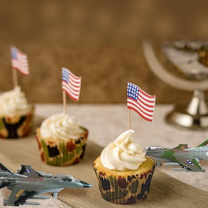 ArtCreativity Diecast F-16 Fighter Jet Toy, Pull Back Military Fighter Jets, Set of 2, Diecast Metal Airplane Jet Toys, Air Force Military Cake Decorations, Birthday Gift for Toddler Boys and Girls