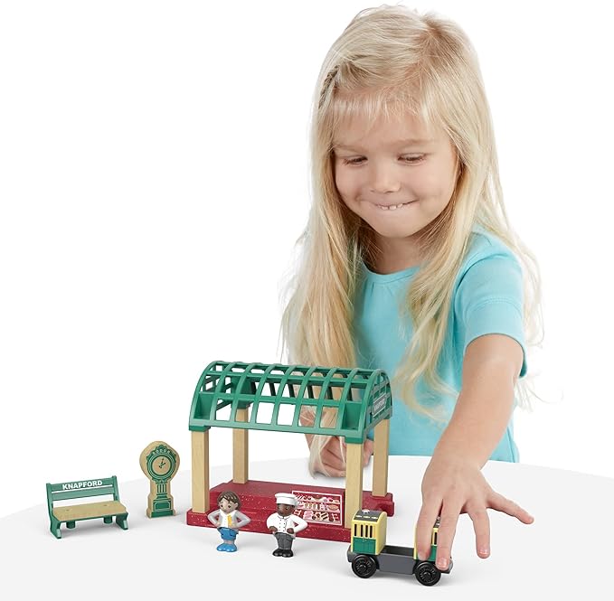 Thomas & Friends Wooden Toy Knapford Train Station Playset with Figures & Passenger Coach for Preschool Pretend Play Kids Ages 3+ Years
