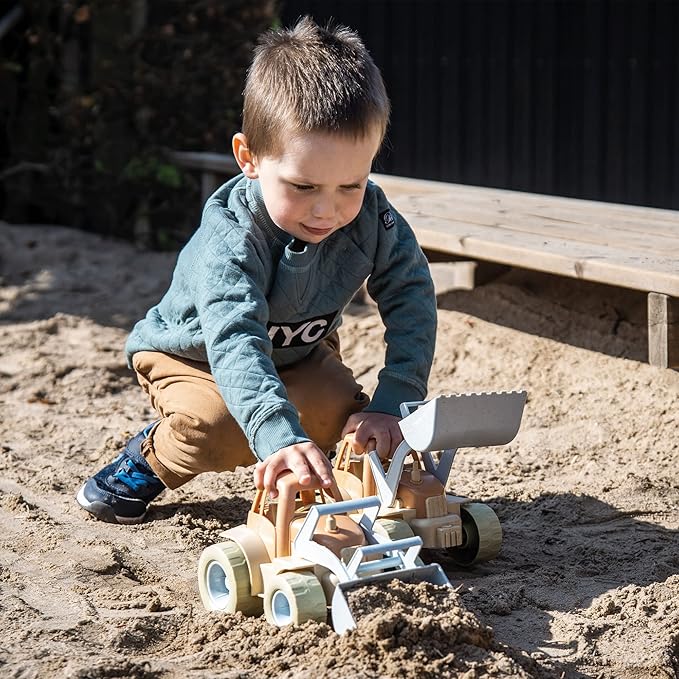Dantoy BIO Kids’ Big Tractor, Green Sugarcane Bioplastic Toy, Indoor & Outdoor Play, Safe Rounded Edges, Role Play, Sensory Exploration with Sand & Water, Motor Skills, Made in Denmark, Ages 2+