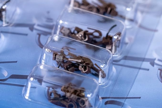 Bachmann Trains - E-Z MATE COUPLERS - ECONOMY PACK (25 pair) - CENTER SHANK - MEDIUM - HO Scale