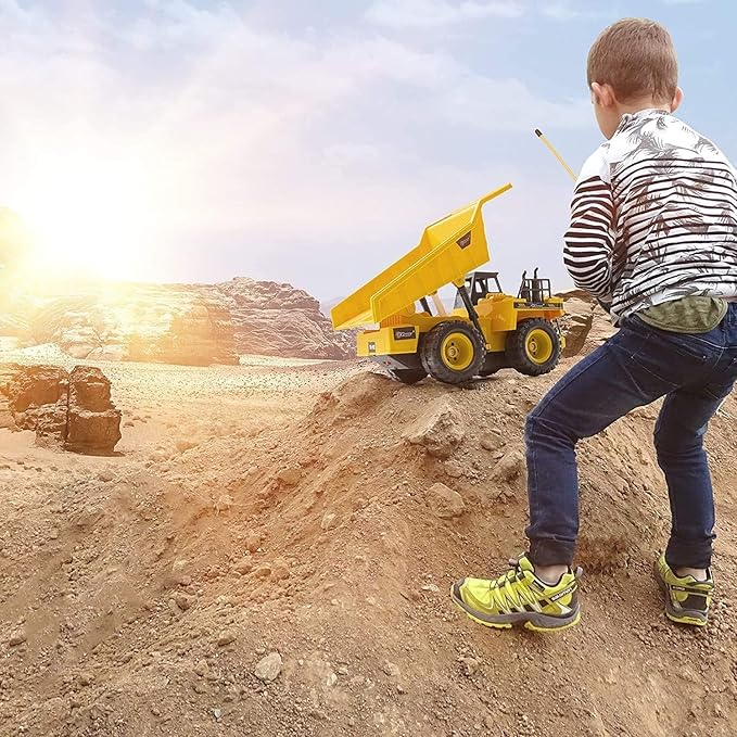Top Race Remote Control Dump Truck - 5-Channel Electric Radio Control Construction Vehicles - Realistic Toy with Lights and Sounds for Kids 5 Up - Car Truck for Indoor, Outdoor (Plastic)