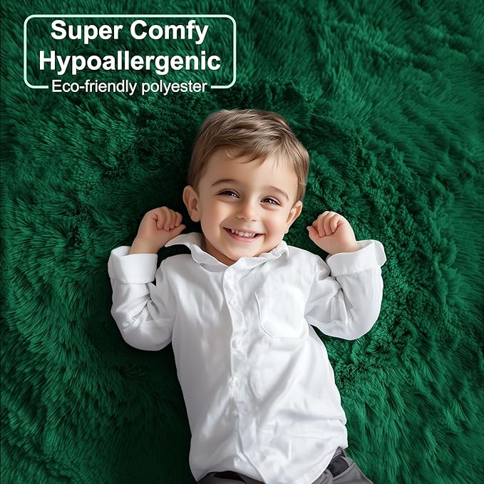PAGISOFE Dark Green Area Rug for Bedroom, Living Room Aesthetic, Soft Shaggy Fluffy Rugs for Boys Room Kids Nursery Playroom, Plush Indoor Floor Emerald Green Rug Shag Cool Carpet, 4x6 Rug