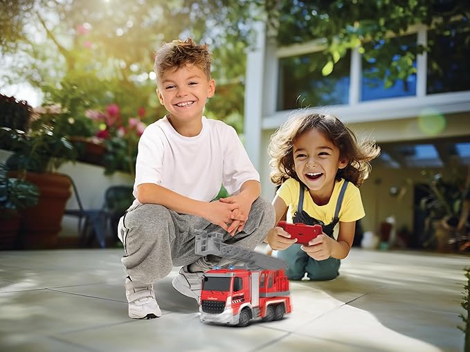 LEXiBOOK Crosslander® pro, RC Fire Truck, Remote Controlled fire Truck, Light Effects, Water Spray, Electronic Rotating Ladder, Rechargeable, RCP20