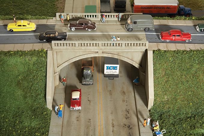 Walthers Cornerstone Series Kit HO Scale Street System- Arched Road Bridge
