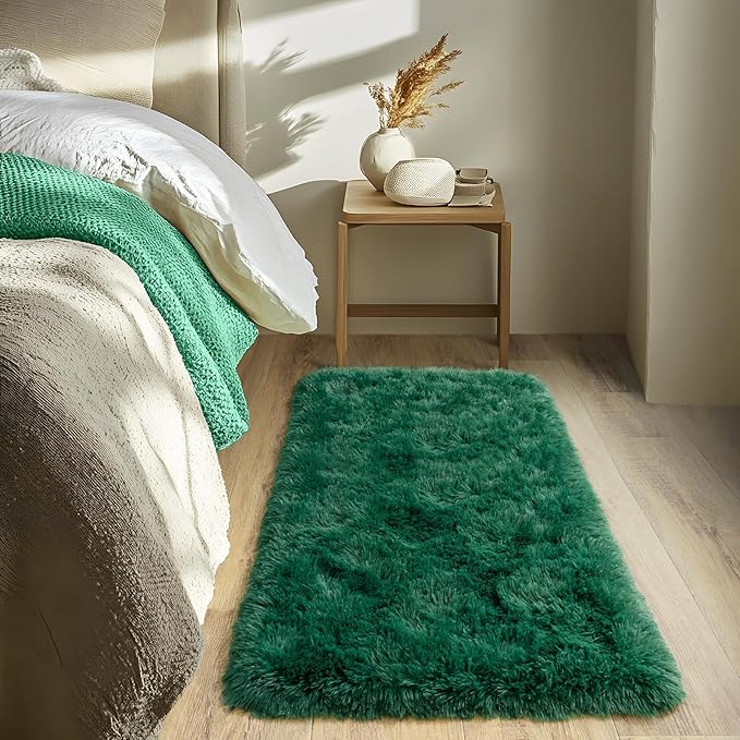 Super Fluffy Throw Rug for Bedroom, Modern Shag Green Area Rugs, Soft and Cozy Plush Small Carpet for Kids,Girls Boys and Teens Decorations for Living Room Dorm Nursery Classroom, 2x4 Feet