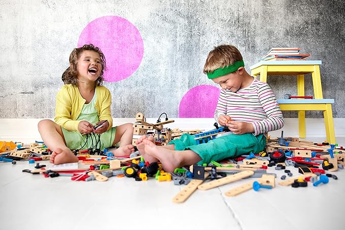 BRIO Builder 34591 - Builder Motor Set - 120 Piece Construction Set STEM Toy with Wood and Plastic Pieces and a Motor for Kids Age 3 and Up