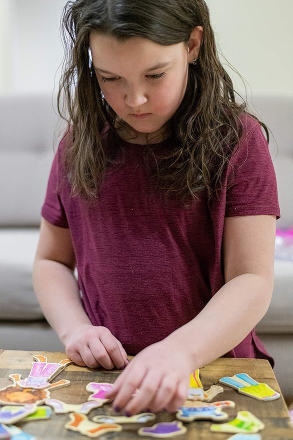 Bendon TS Shure Daisy Girls 40-Piece Wooden Magnetic Dress Up Doll 50463